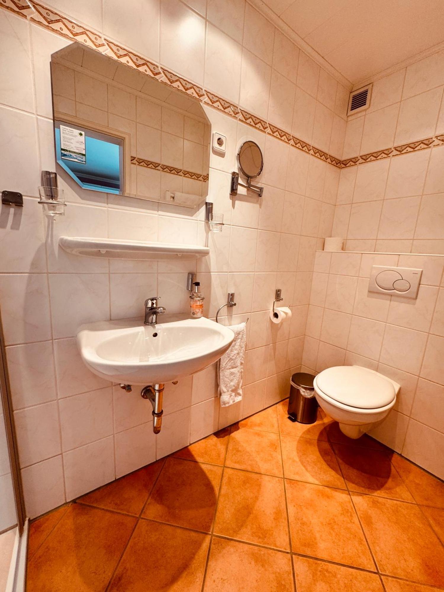 Hotel Ferienweingut Rudorfer Valwig Habitación foto